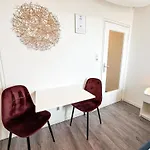 Apartment Fuer 3 Gaeste Mit Kostenlosen Parkplaetzen Und Lift